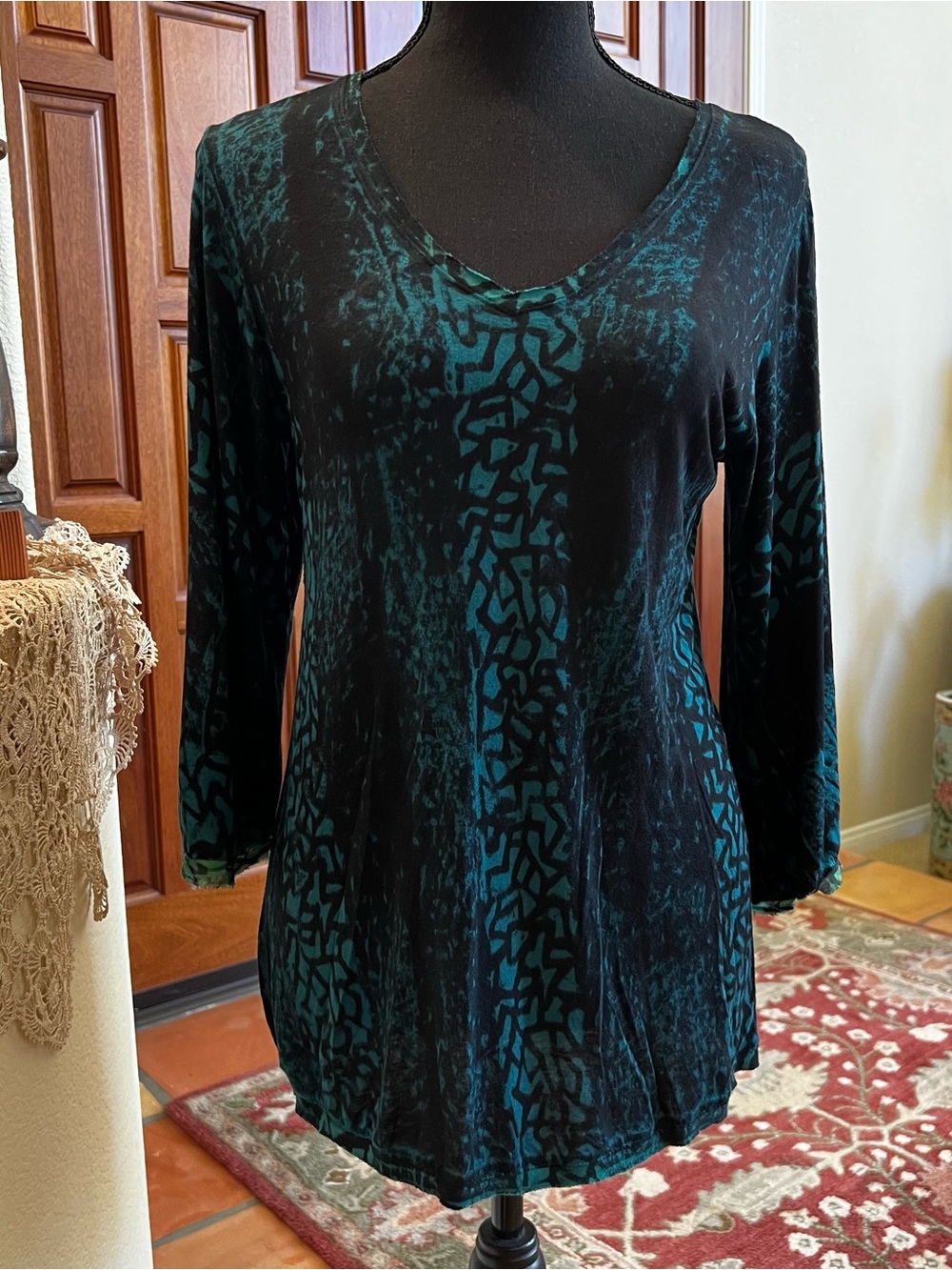 Mezon $168 Back Silk Inset Long Sleeve Top Black Teal Abstract Size Small